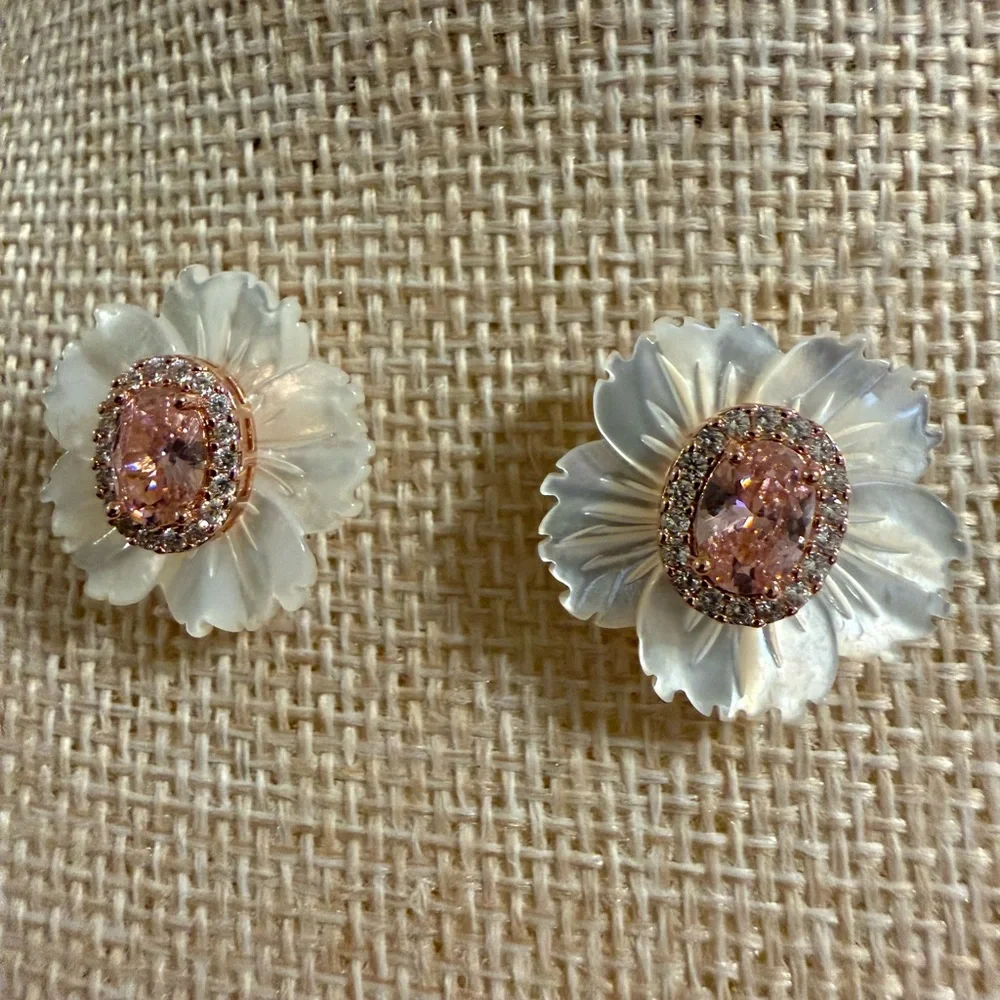 N/A these elegant